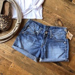 Haute On The Ranch: {Damn Good} Denim for Dayzzz!