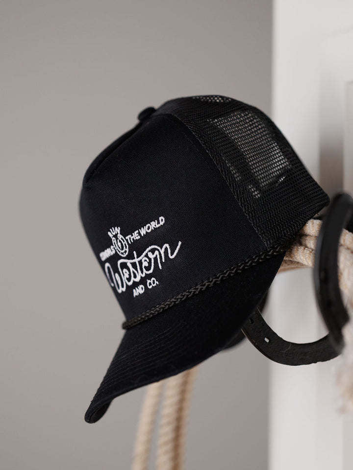 Run The World Cap {Black}