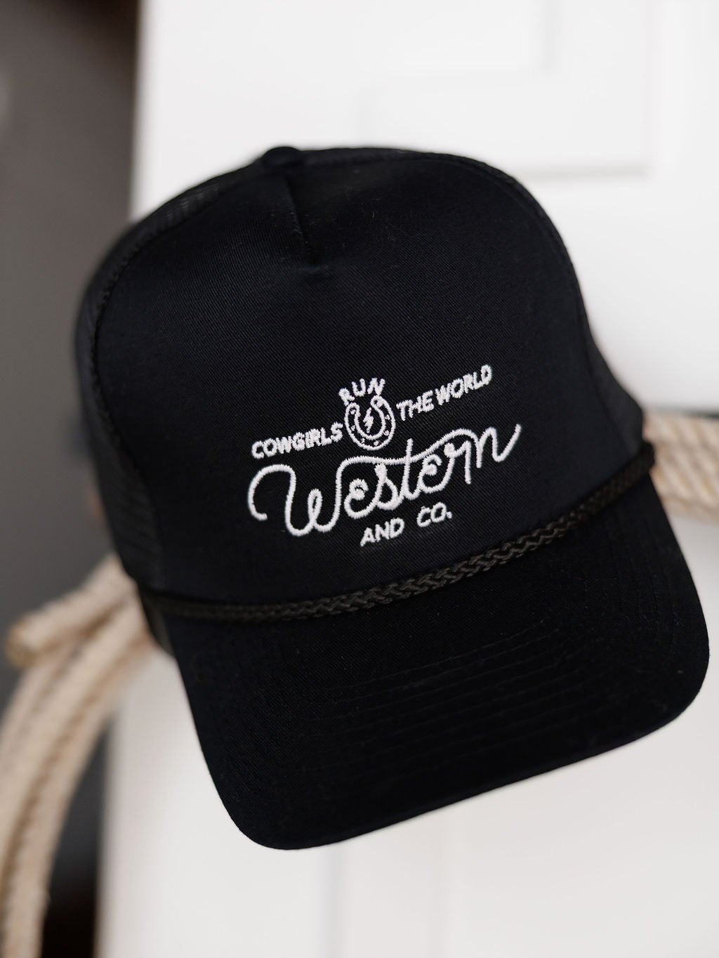 Run The World Cap {Black}