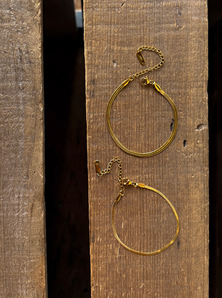 Vera Gold Snake Bracelet