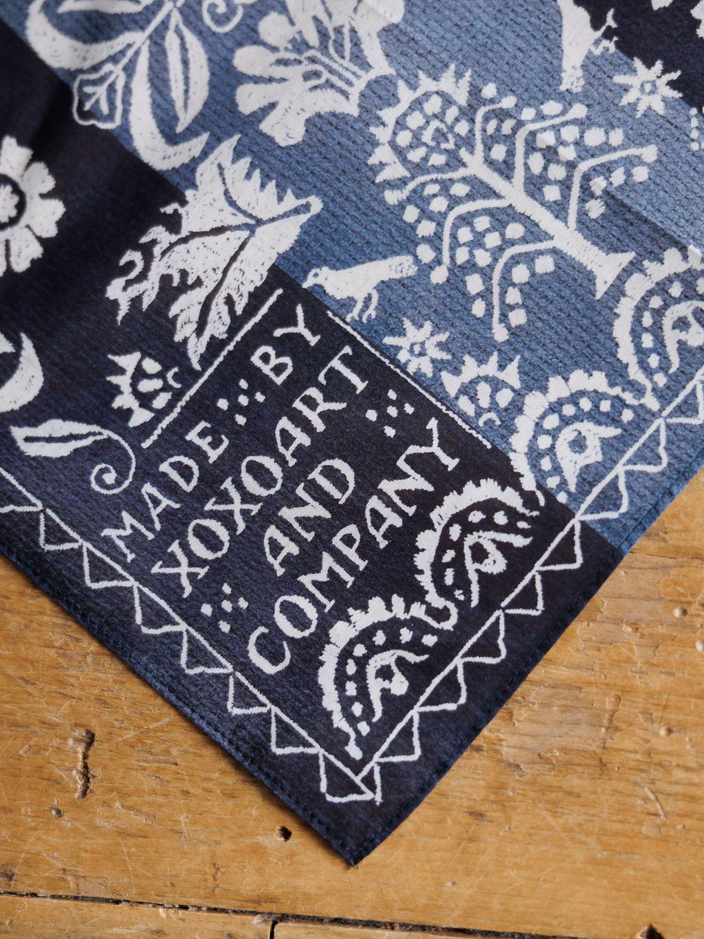 Coverlet Neck Scarf