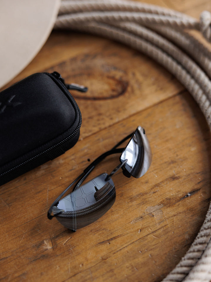 Bex Fynnland XL Sunglasses {Black}