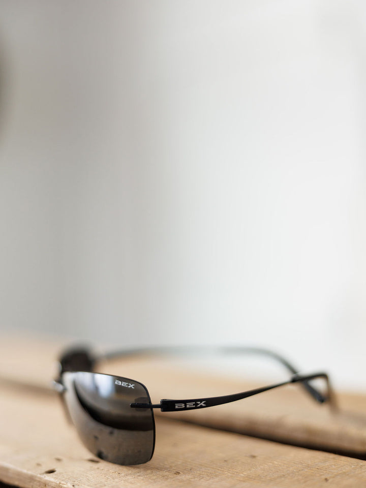 Bex Fynnland XL Sunglasses {Black}