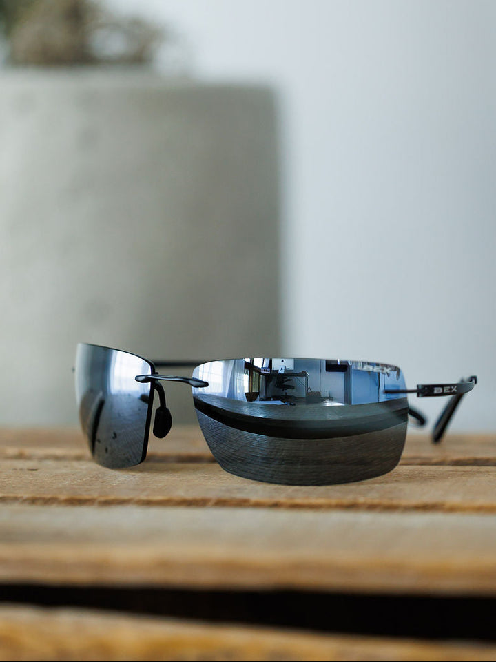 Bex Fynnland XL Sunglasses {Black}