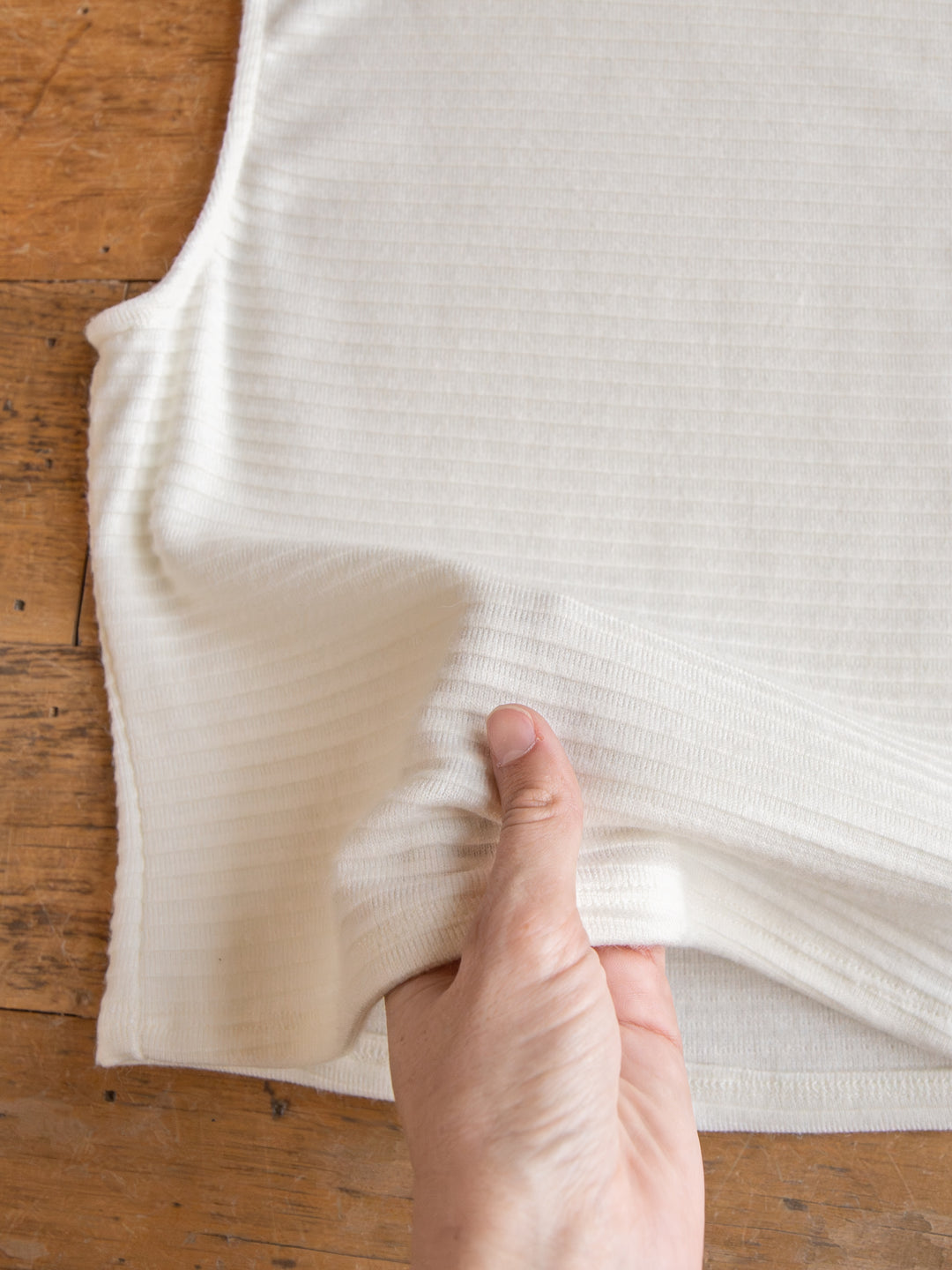 Adona Off-White Ribbed Basic Cropped Tank