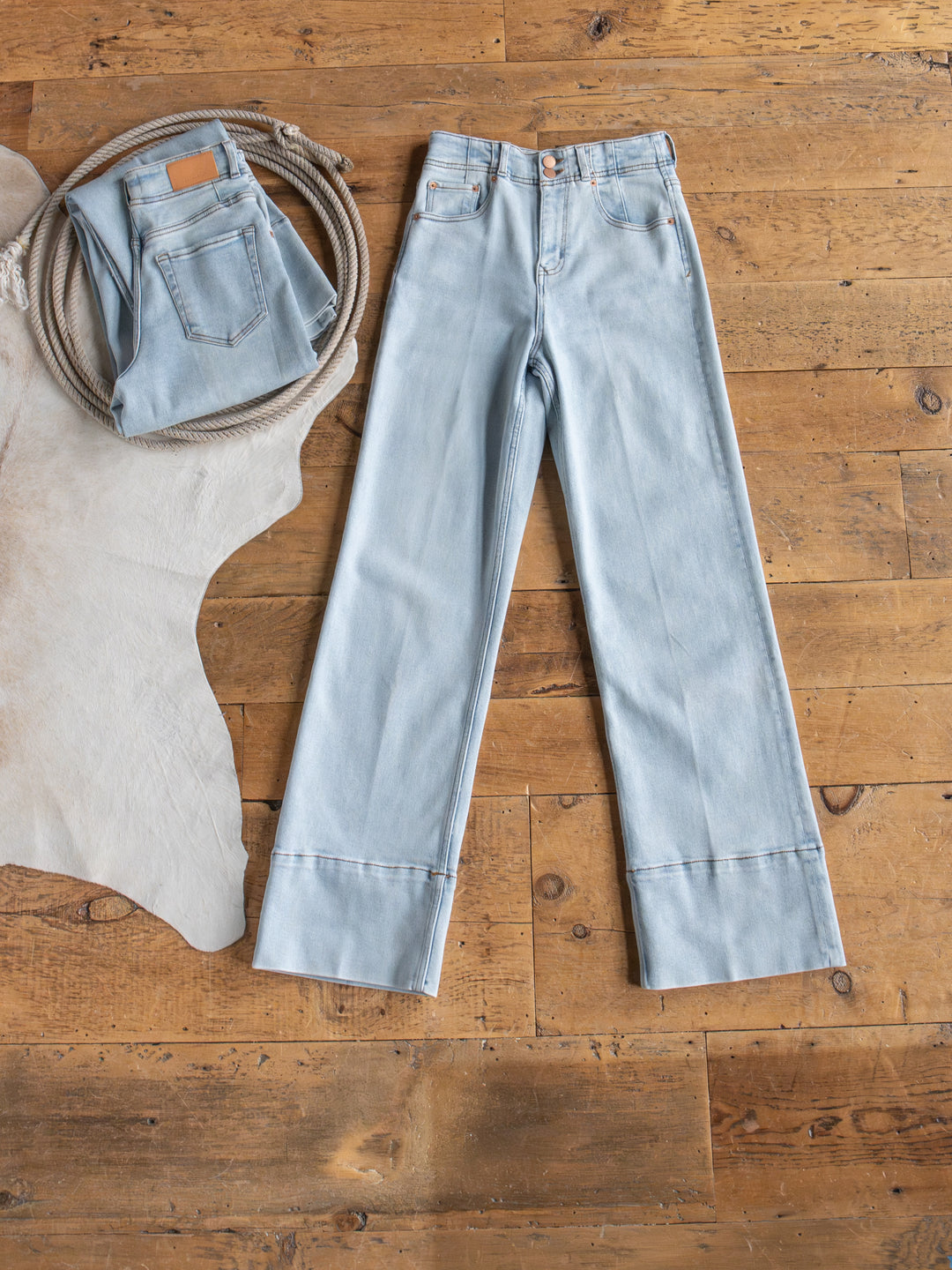 Dillyn High Rise Slim Wide Leg Jean
