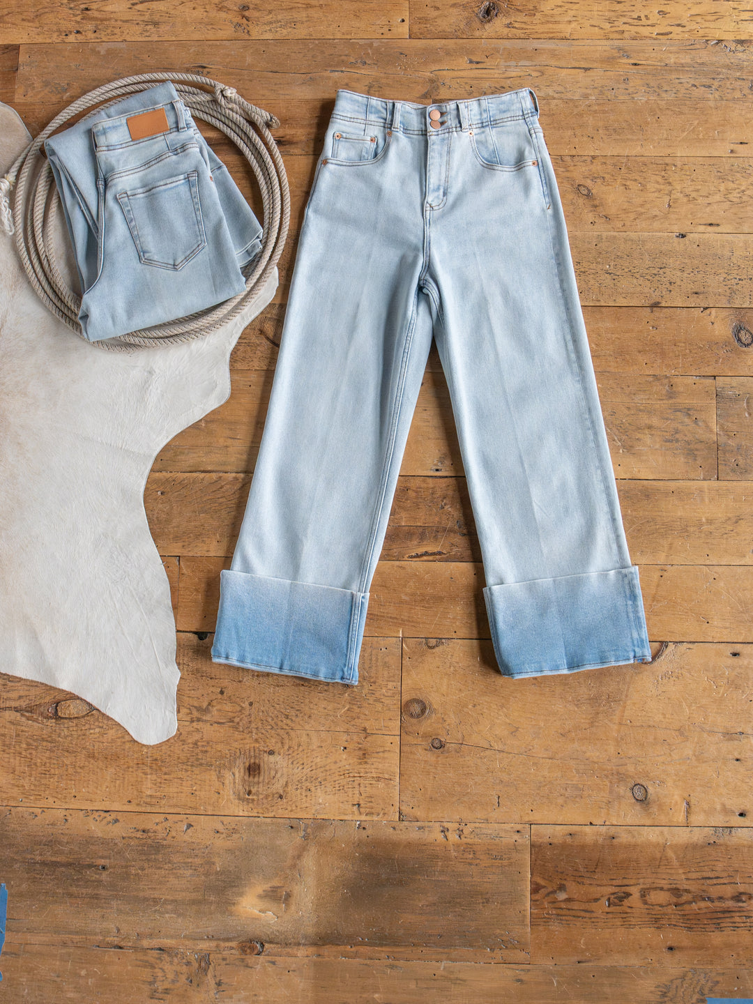 Dillyn High Rise Slim Wide Leg Jean