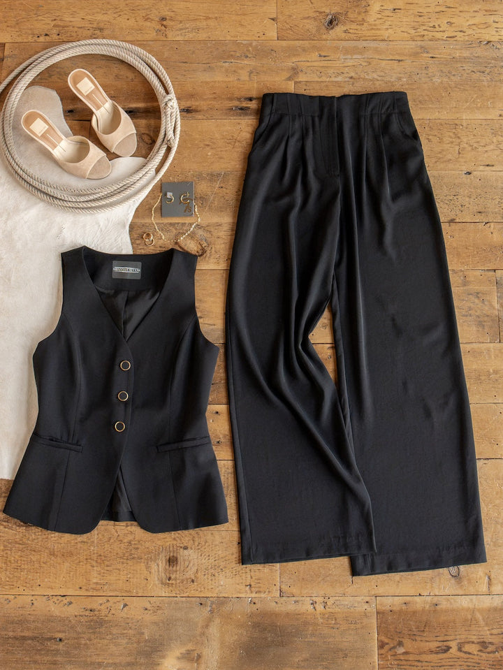 Cuero Black Vest Set