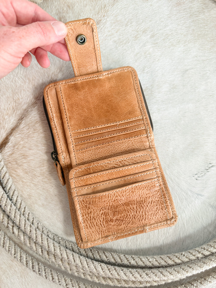 Avera Oat Leather Snap Wallet