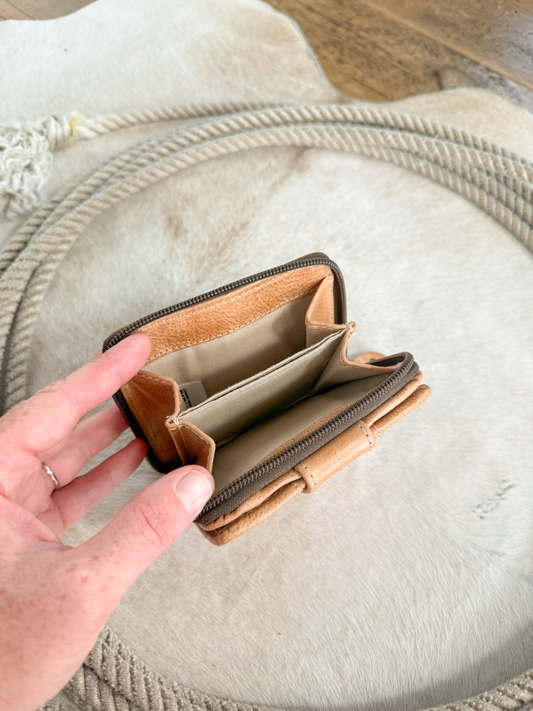Avera Oat Leather Snap Wallet