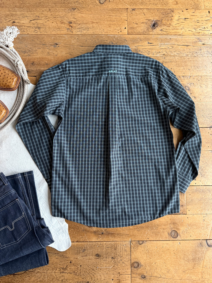 Houghson Ariat Men's Plaid Button Up