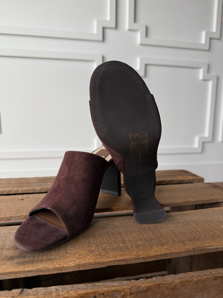 Delano Mahogany Suede Heel