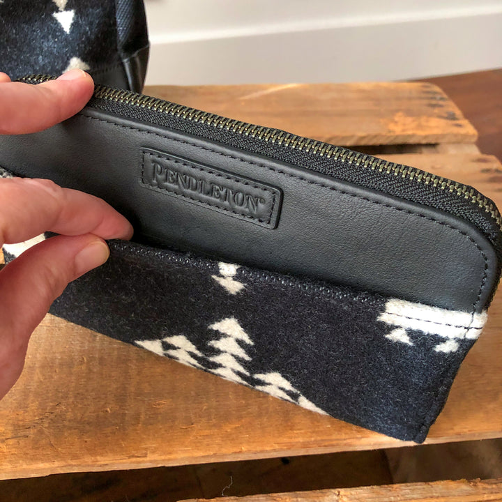 Rock Point Zip Wallet