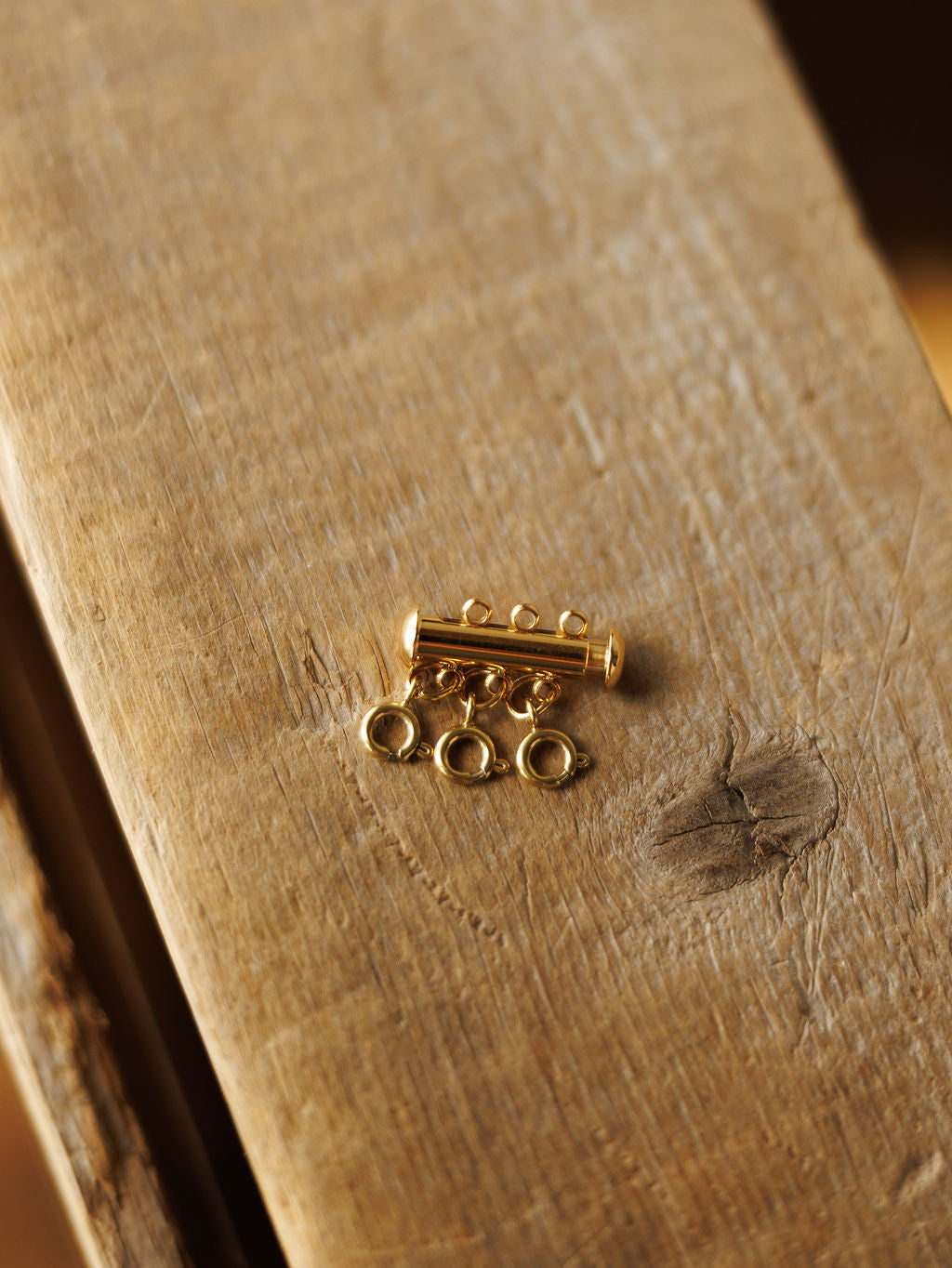 Triple layering Clasp