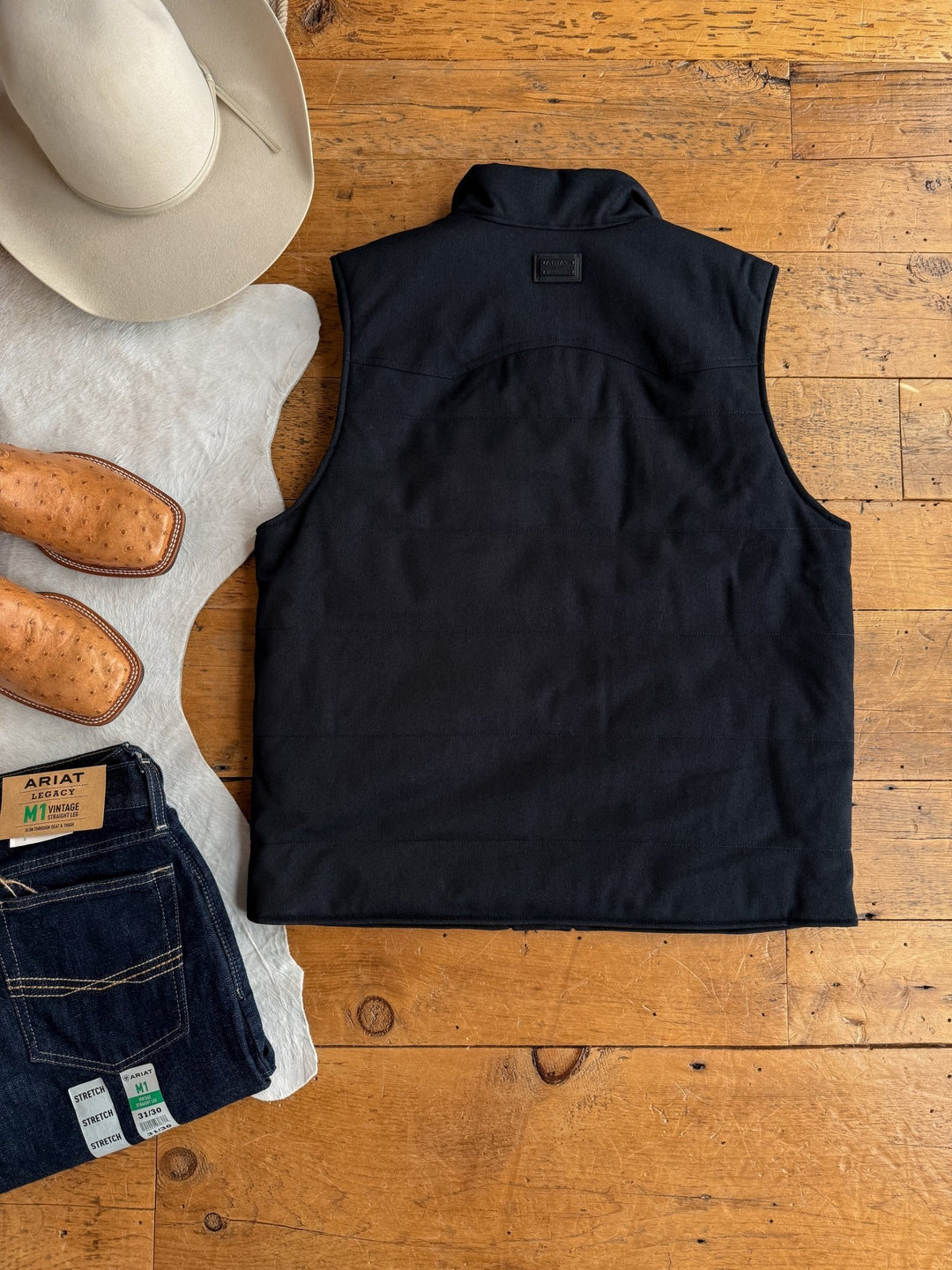 Barnard Ariat Men's Black Insulated Vest