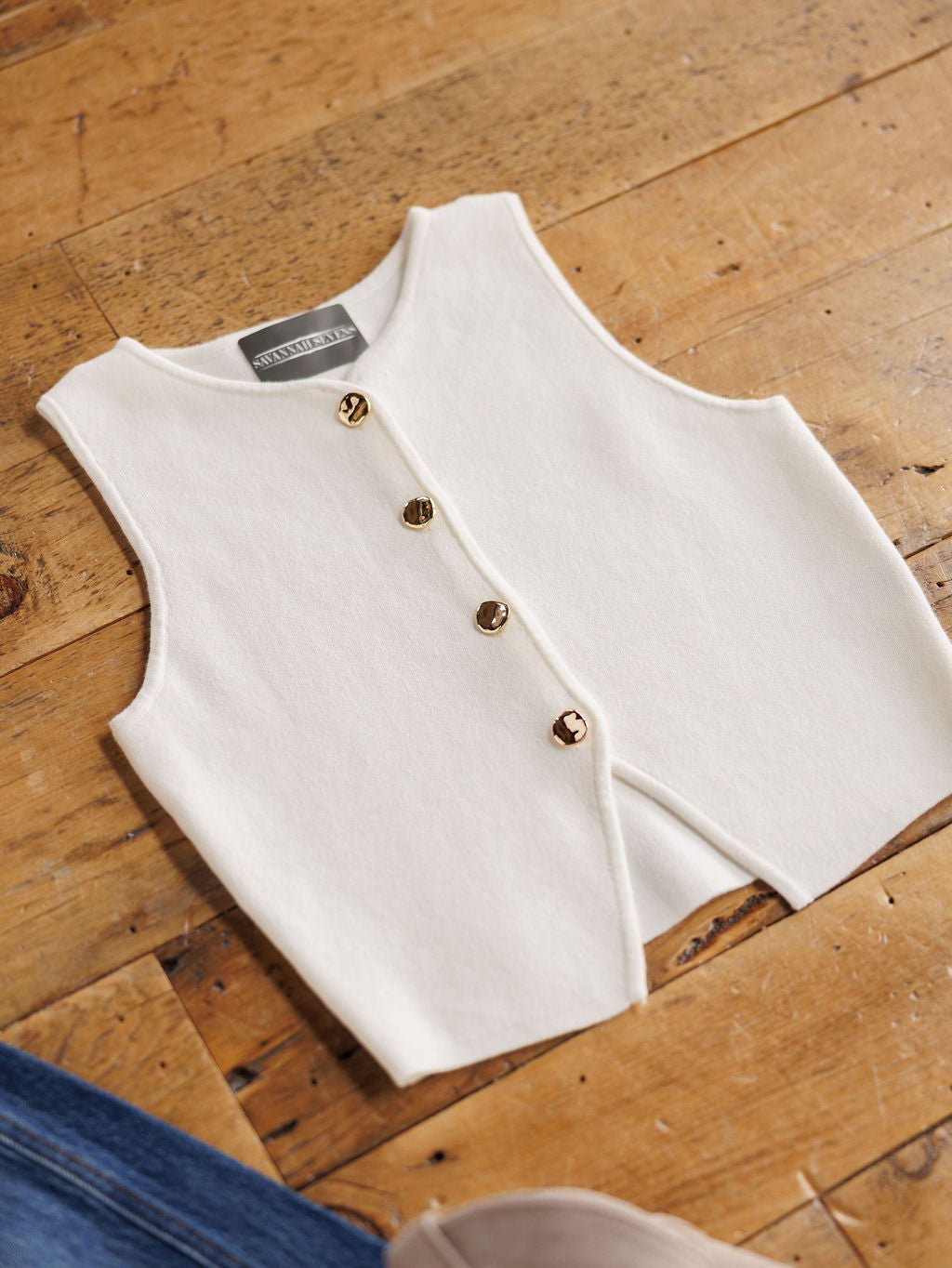 Calhan White Sleeveless Top