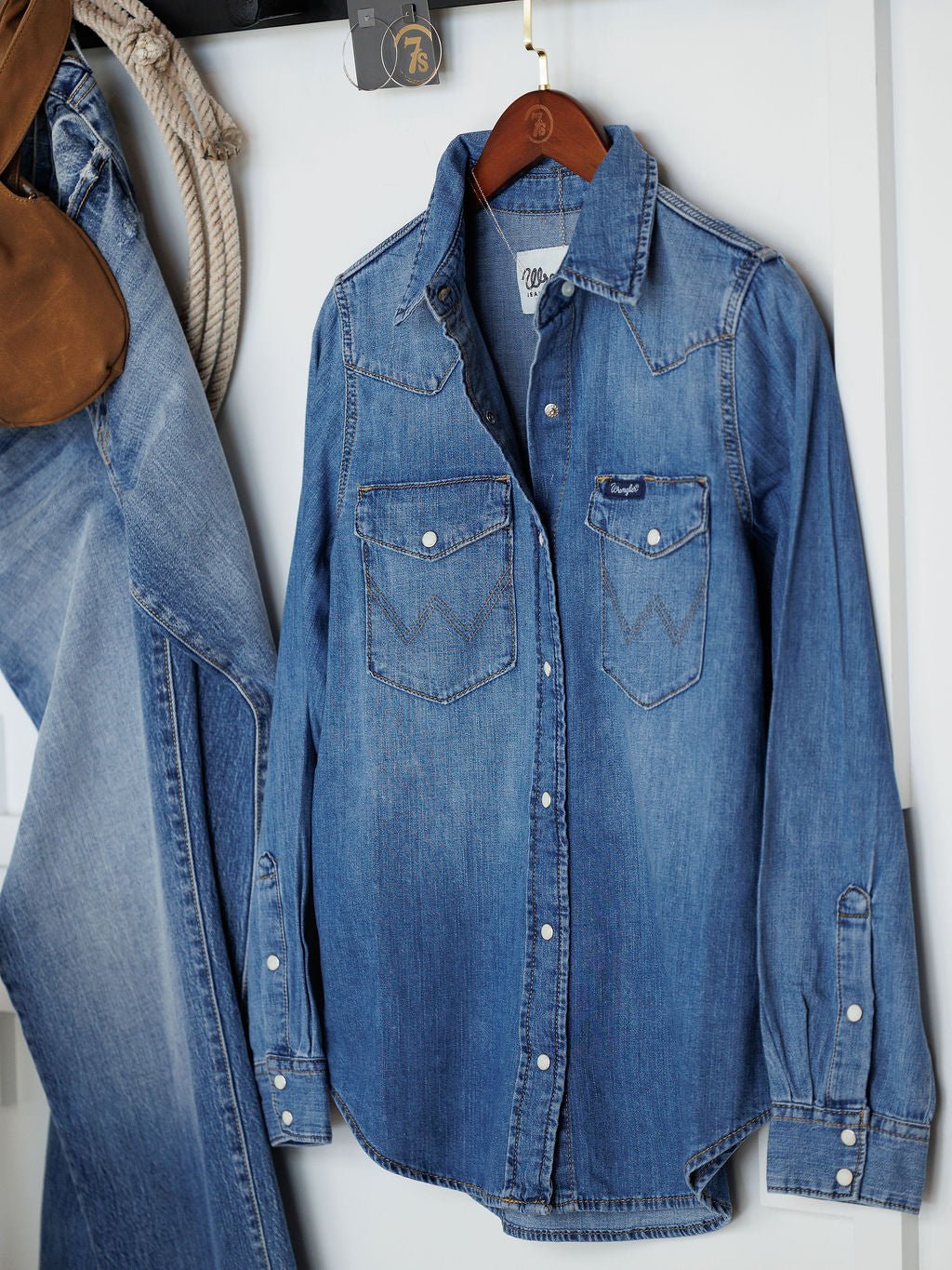 Conyers Wrangler Light Denim Pearl Snap