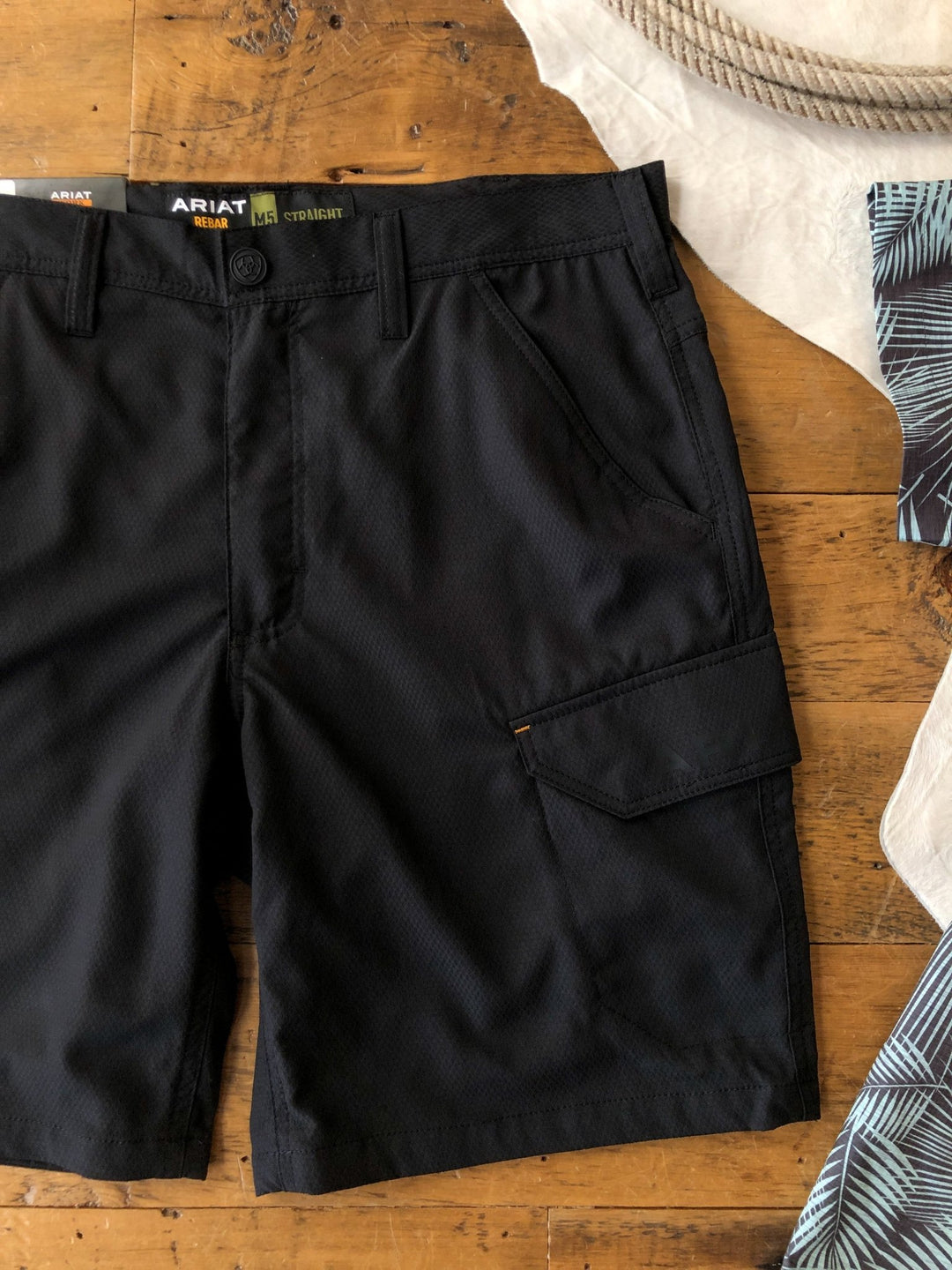 Dover Ariat Men's Black Shorts