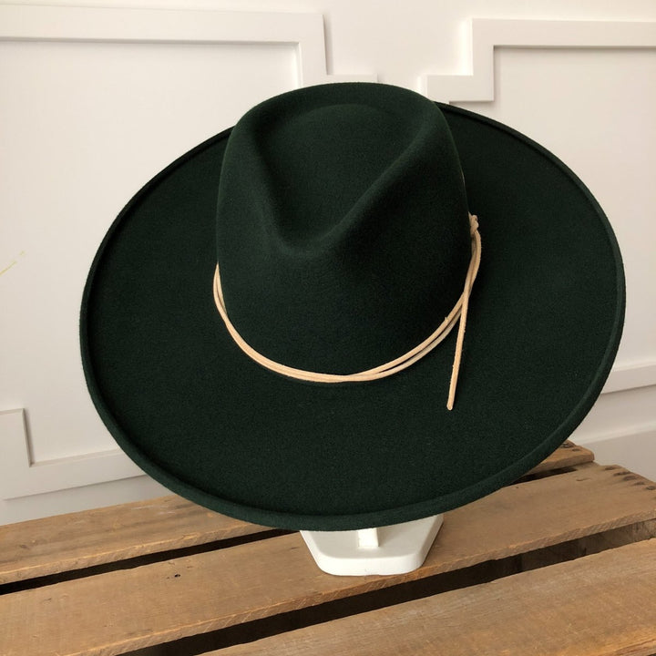 Emerald Presley {S/M}