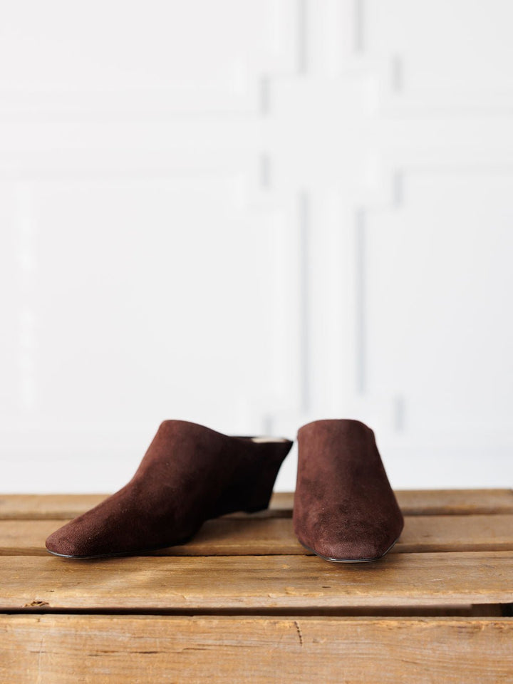 Grulla Mahogany Suede Wedged Mule