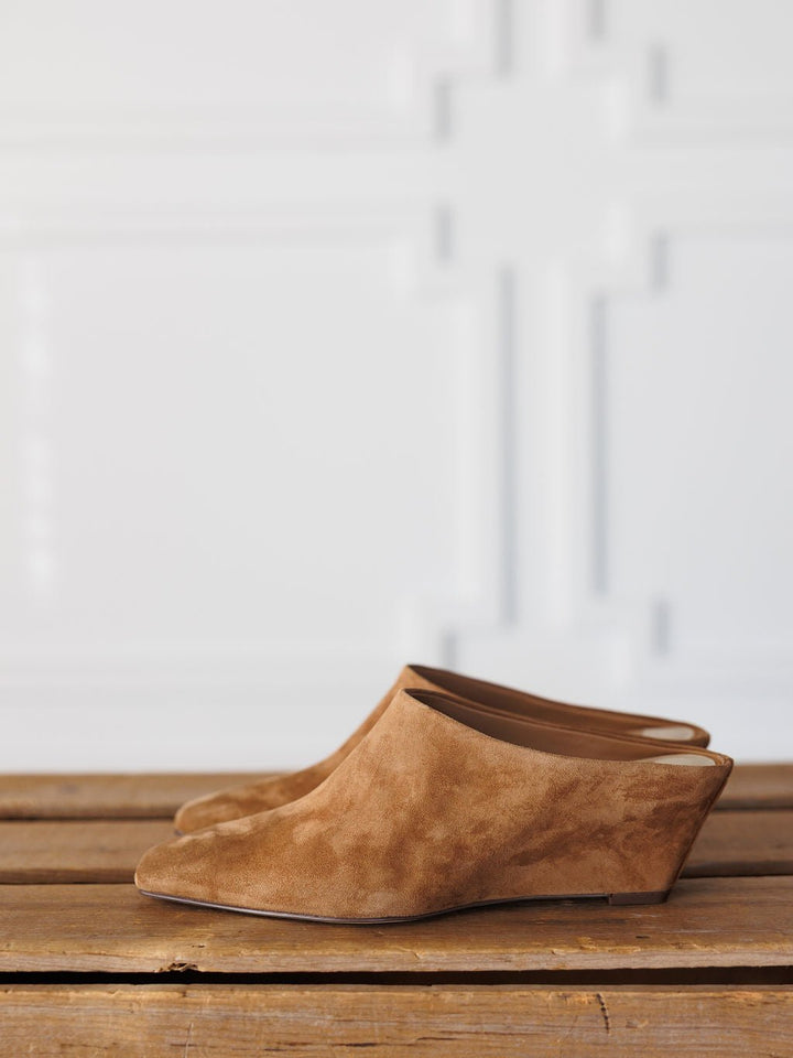 Grulla Tan Suede Wedged Mule