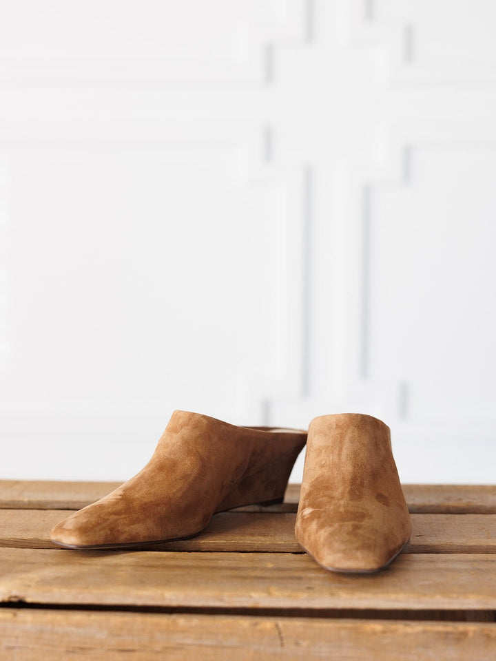 Grulla Tan Suede Wedged Mule