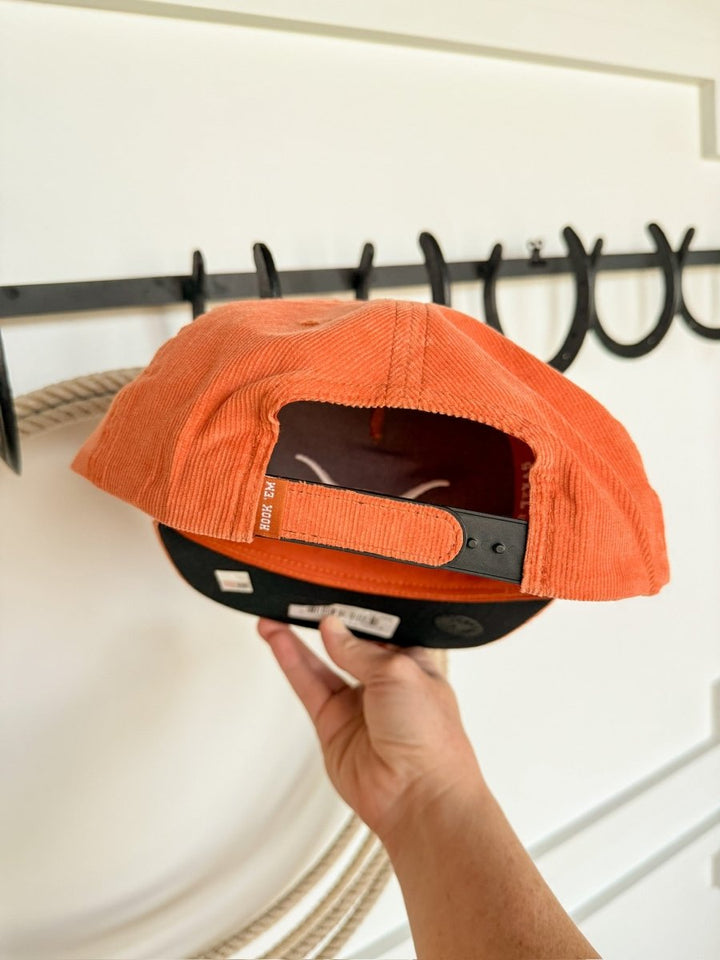 Hook 'Em Cap