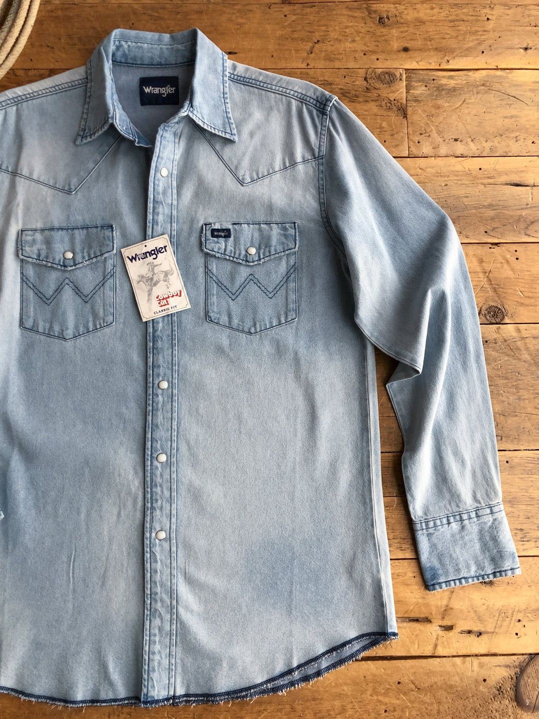 Hoyte Wrangler Men's Denim Pearl Snap