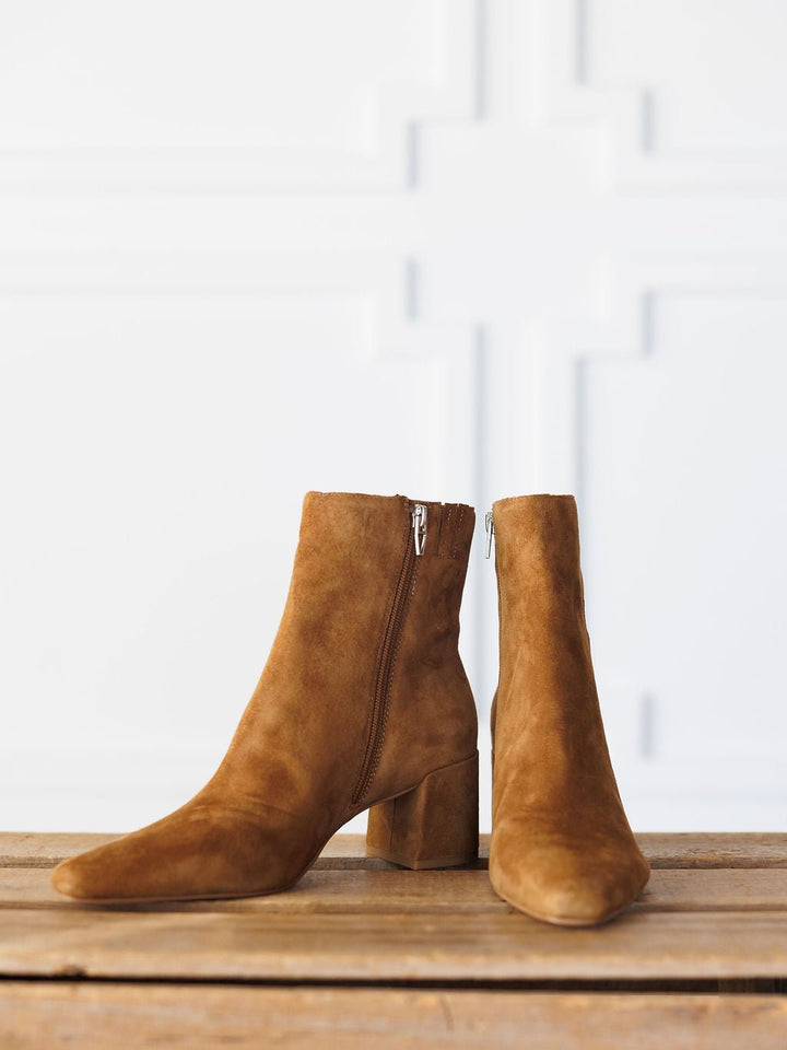 Melrose Saddle Tan Suede Boot