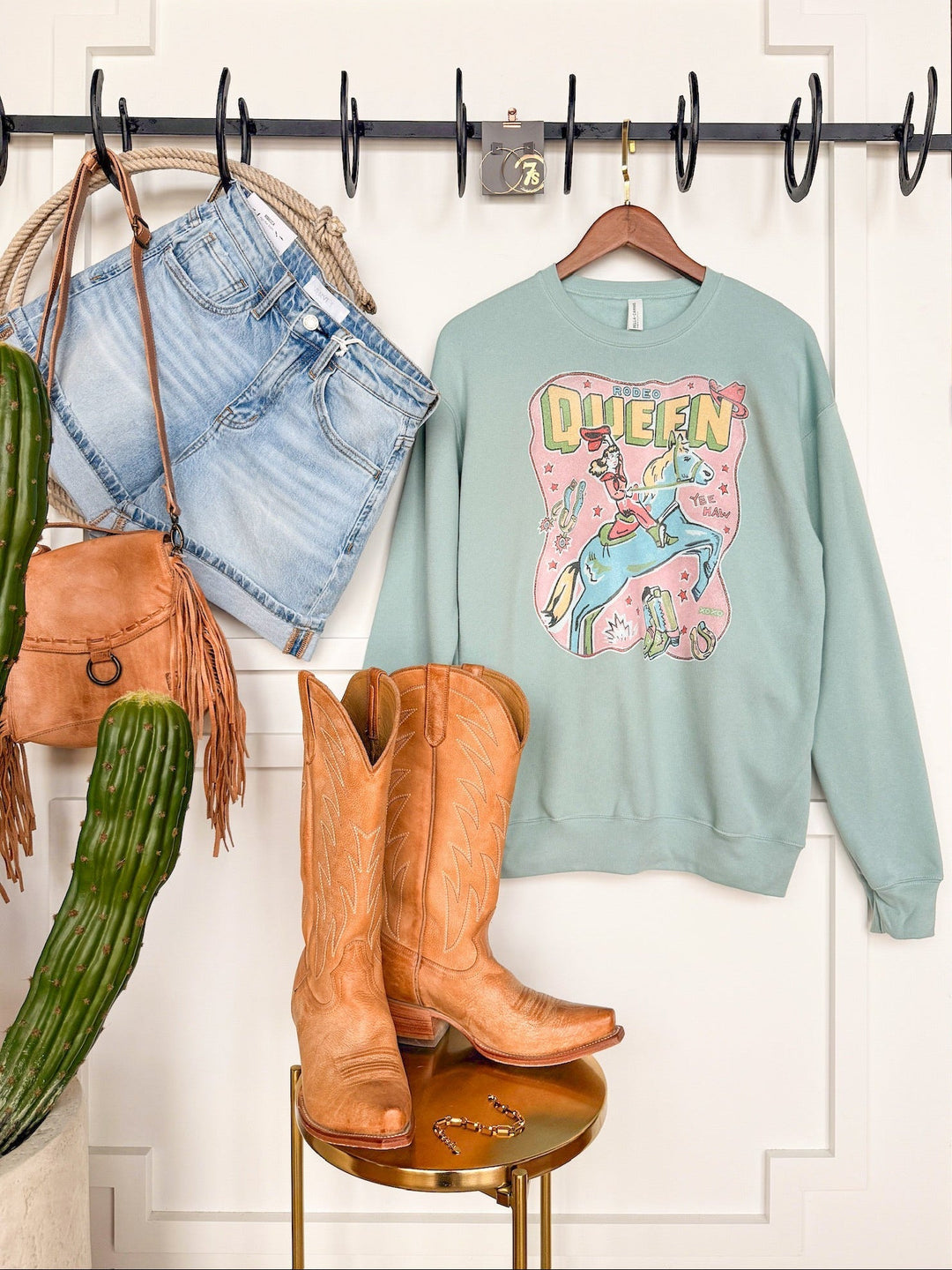 Rodeo Queen Graphic Pullover