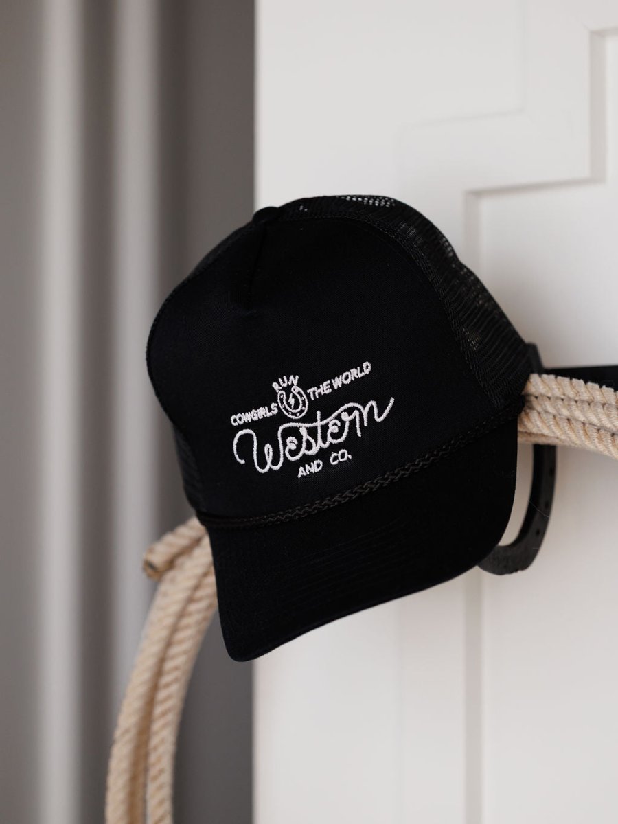 Run The World Cap {Black}