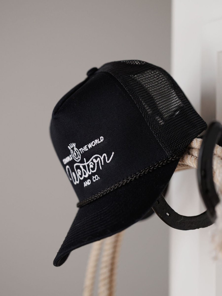 Run The World Cap {Black}