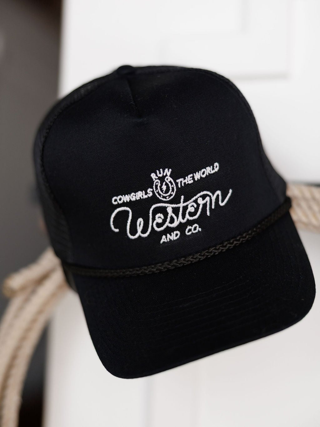 Run The World Cap {Black}
