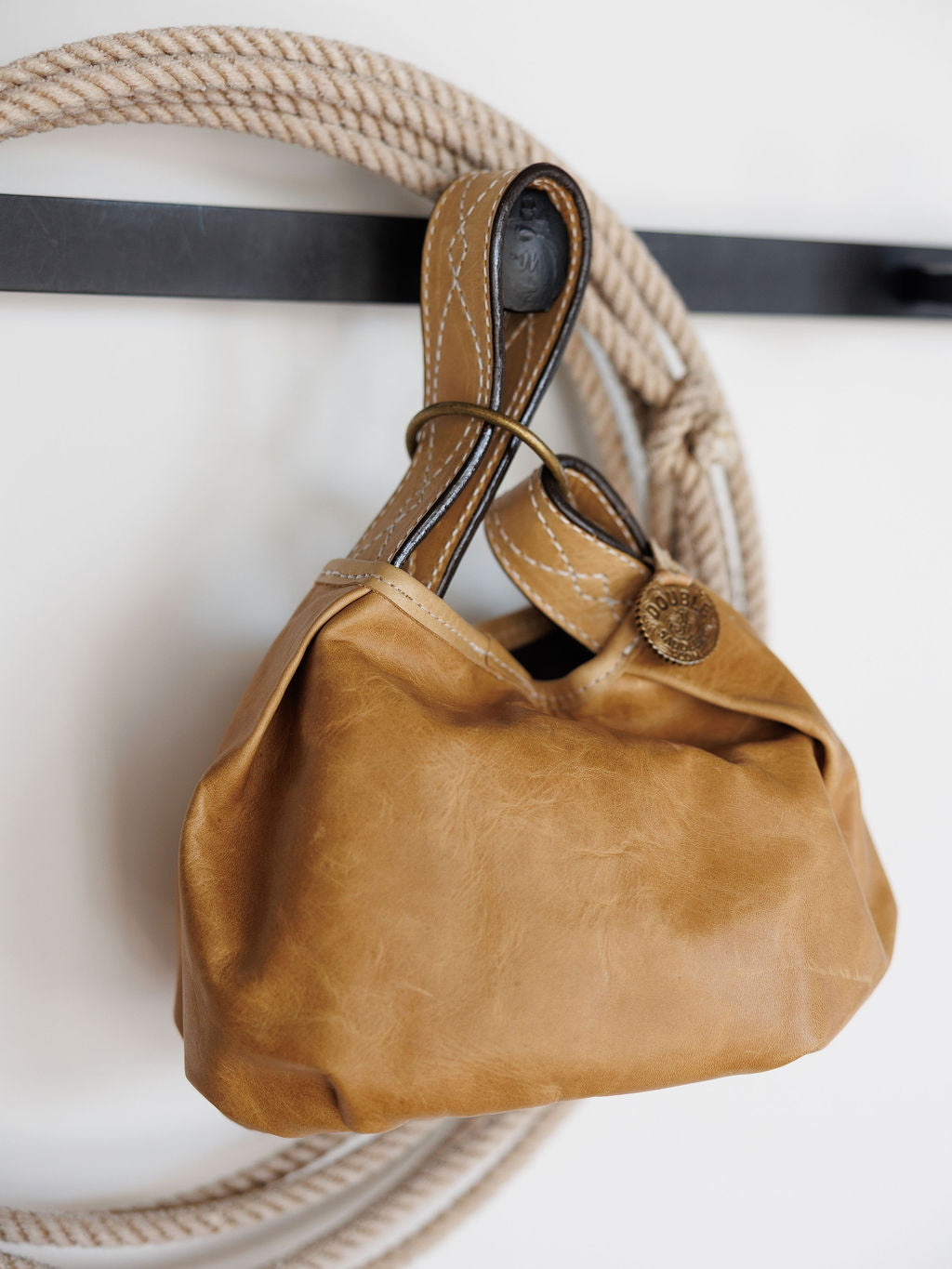 Tijeras Camel Leather Handbag