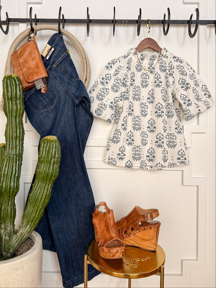 Costa Mesa Textured Puff Sleeve Top