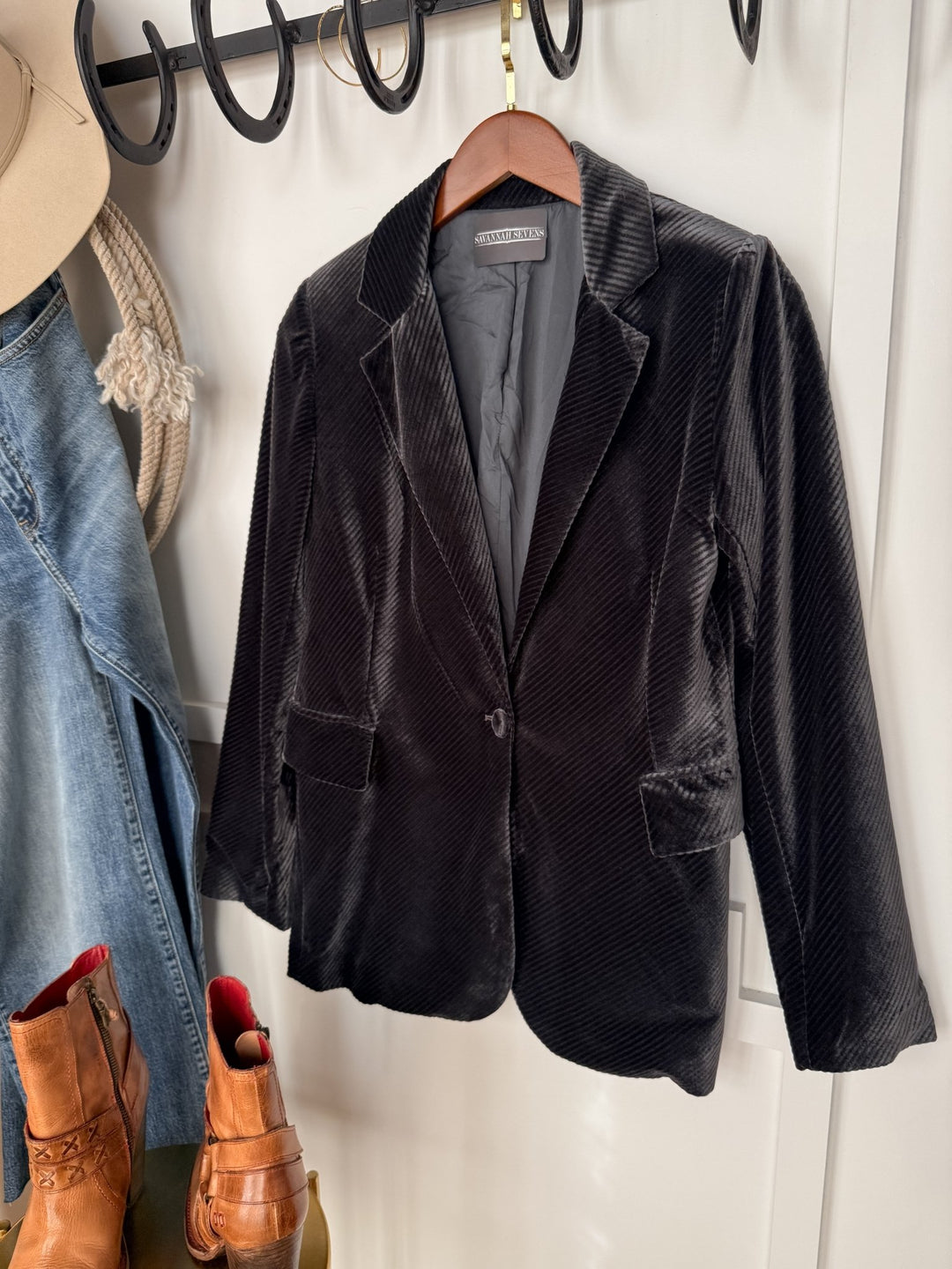 Tempe Velvet Blazer