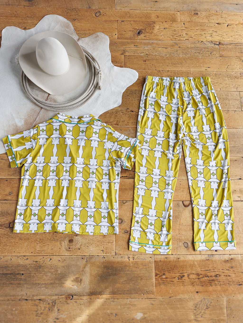 Tijeras Western Graphic Pajama Set